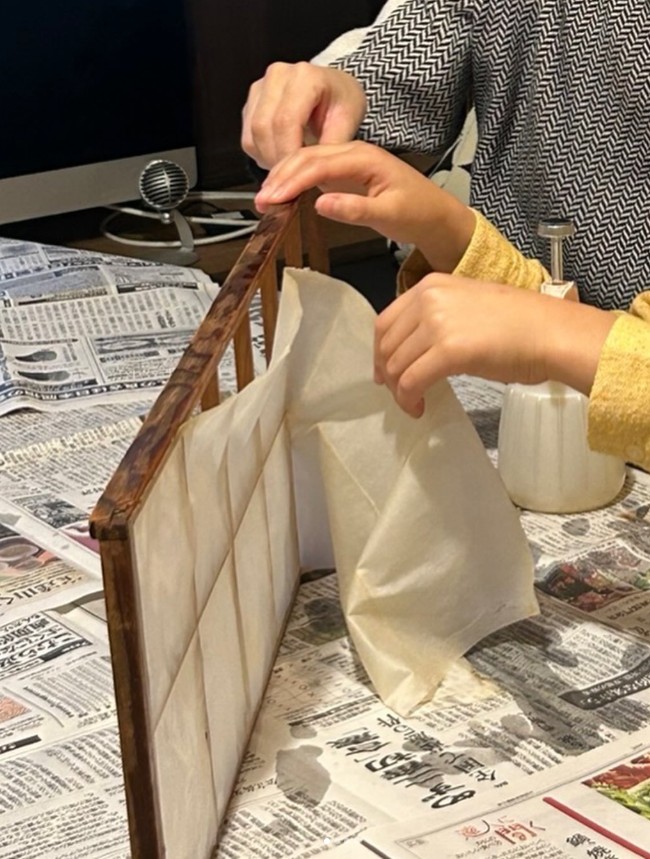 12月 年の暮れ 障子張り/京町家親子体験教室